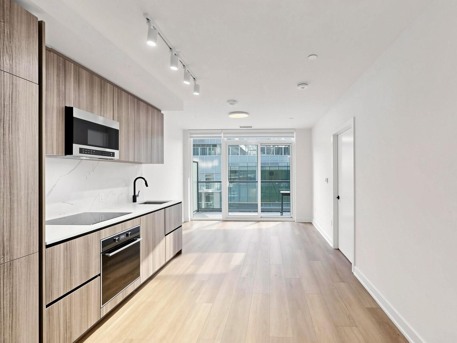 117 Broadway Avenue W #624N