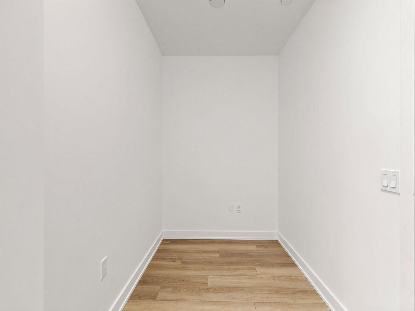 117 Broadway Avenue W photo 21