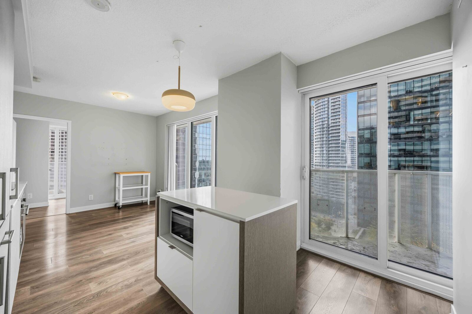 88 Harbour Street #1410