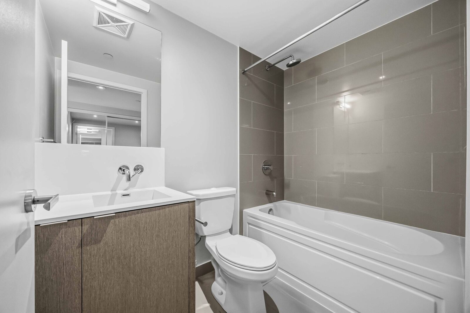 88 Harbour Street photo 18