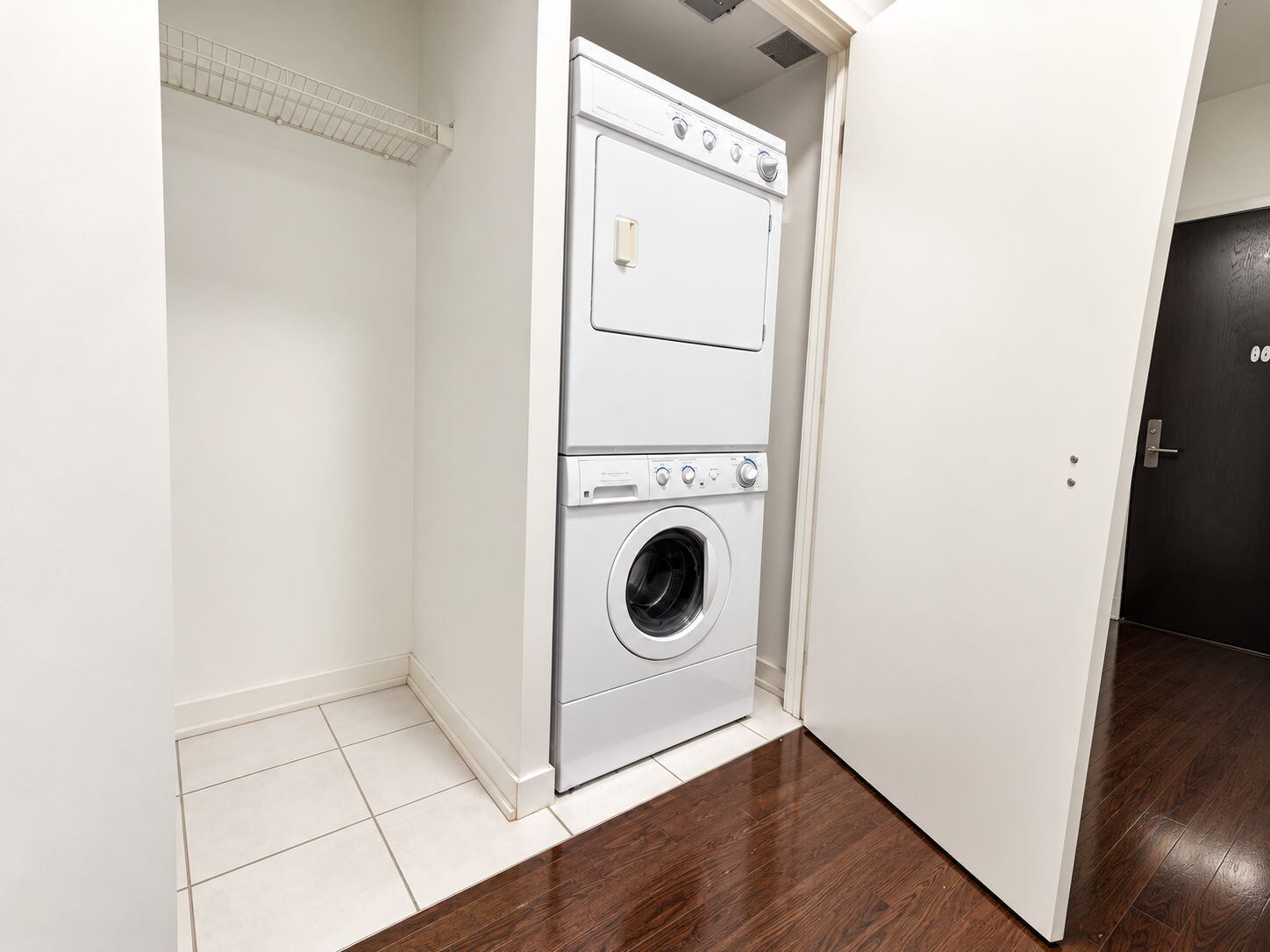 770 Bay Street photo 11