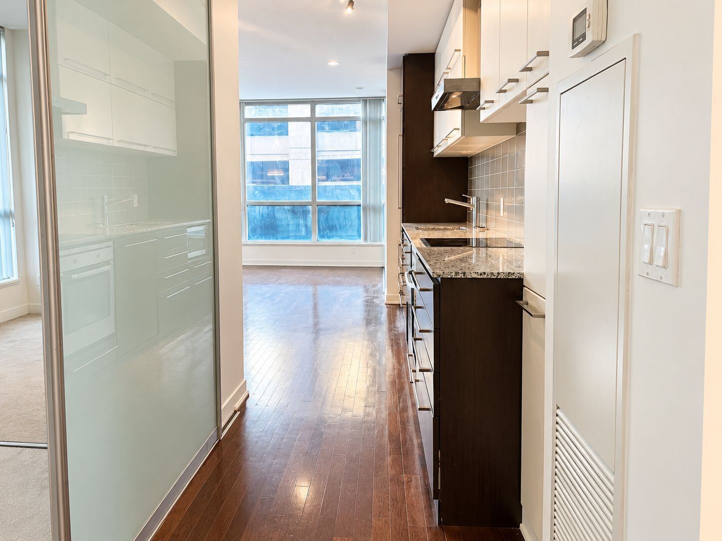 770 Bay Street photo 12