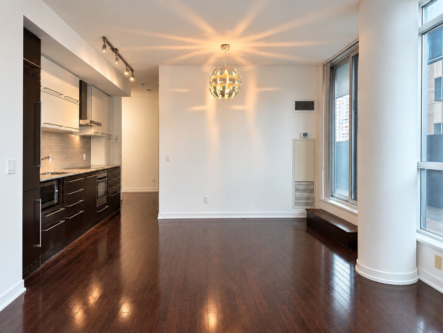 770 Bay Street photo 13
