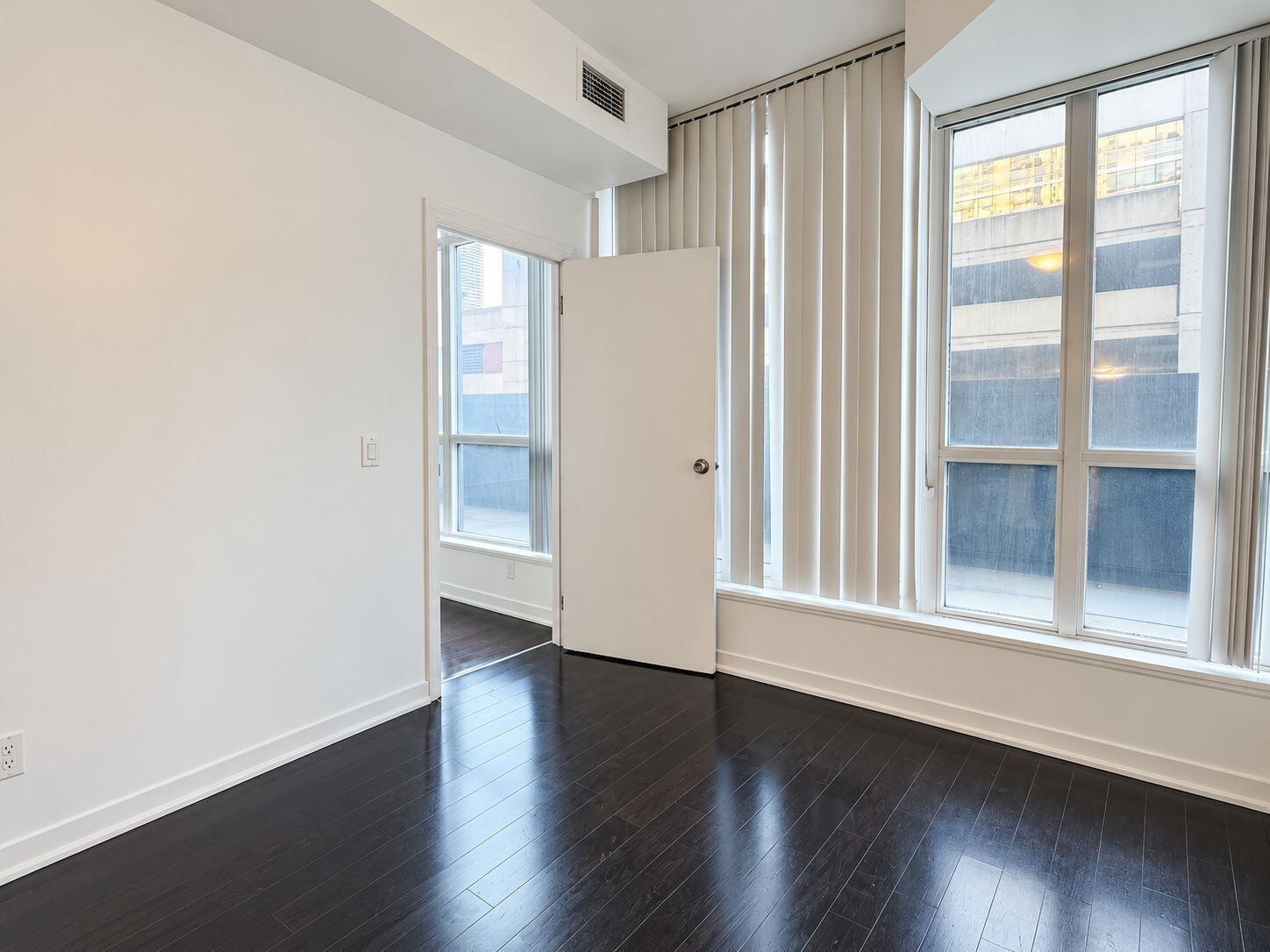 770 Bay Street photo 14
