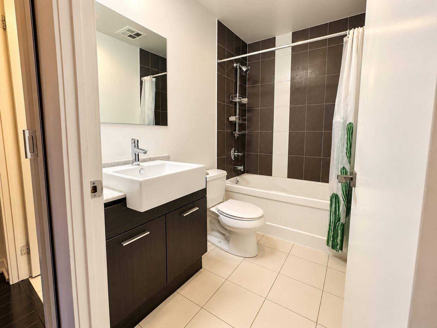 770 Bay Street photo 16