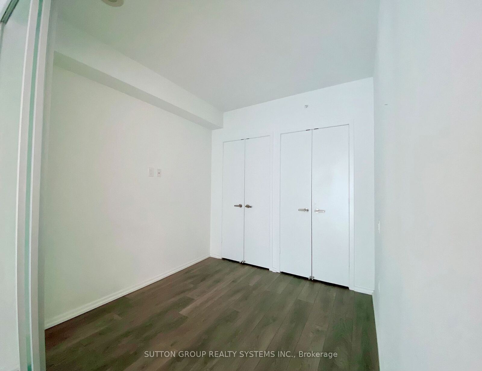 45 Charles Street E photo 15