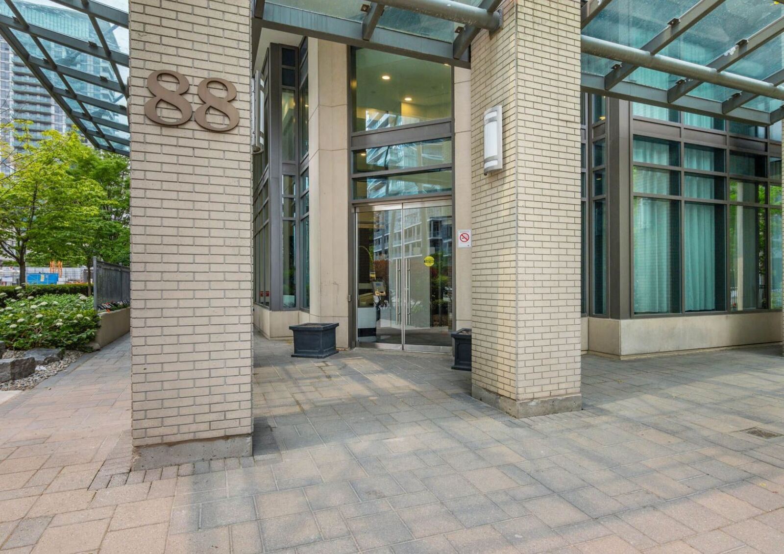 88 Broadway Avenue photo 7