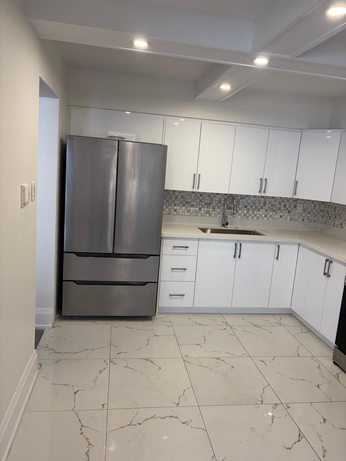 1701 Mccowan Road photo 7