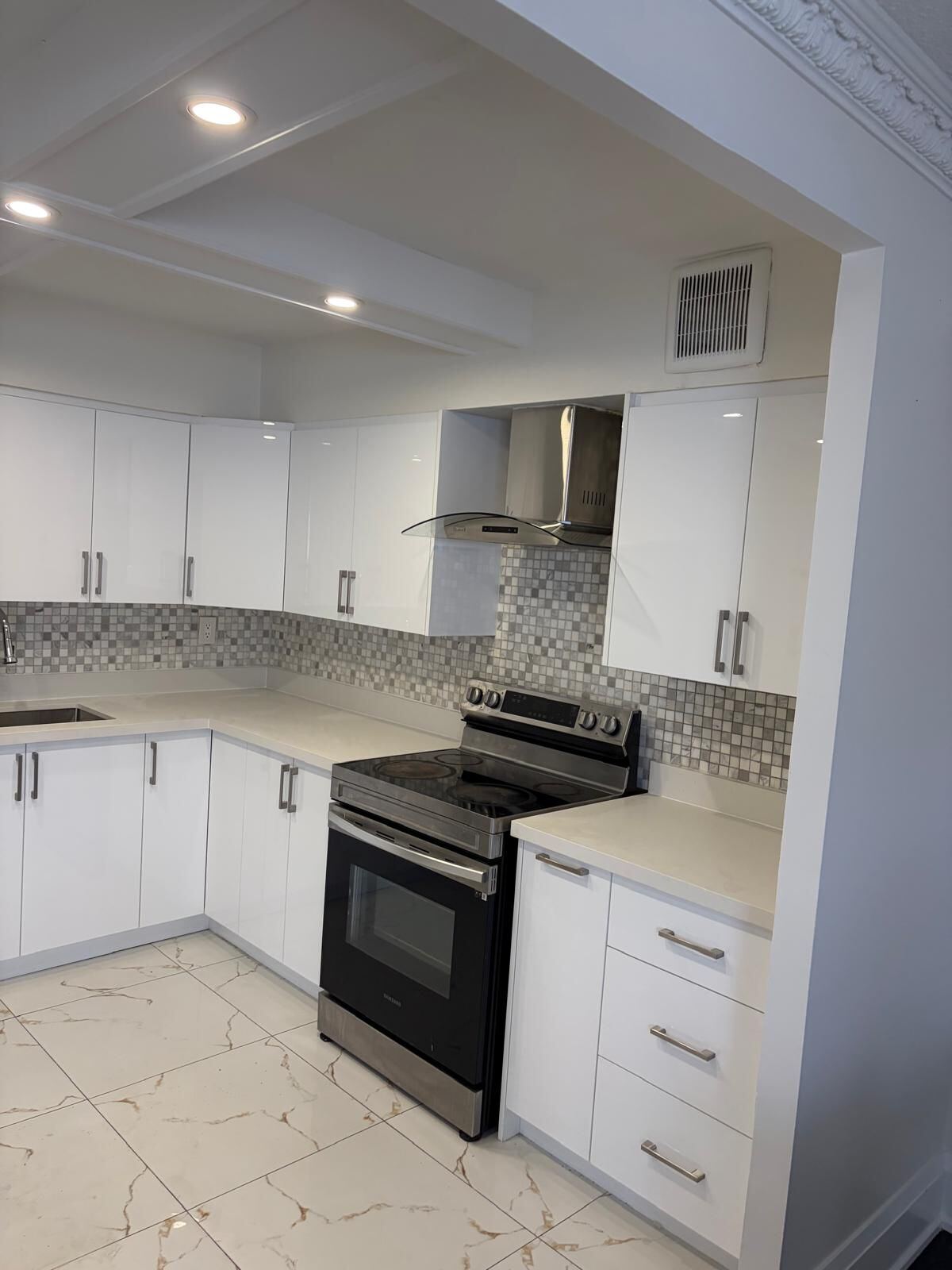 1701 Mccowan Road photo 9