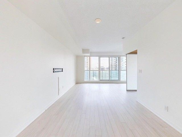 150 East Liberty Street photo 3