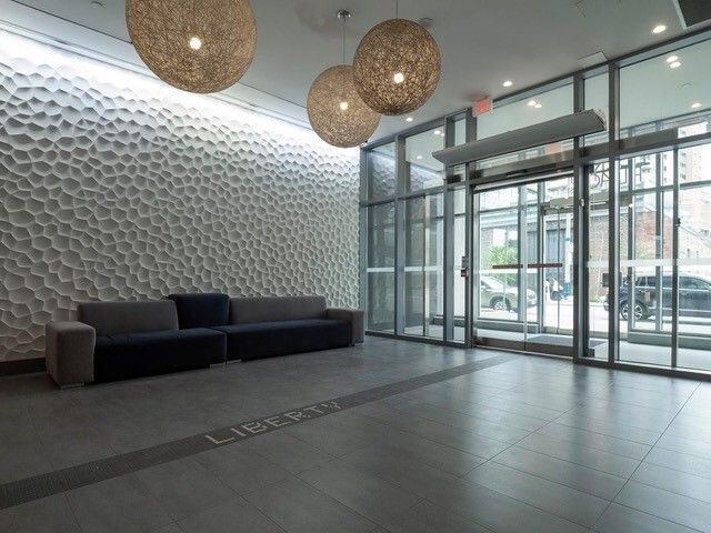 150 East Liberty Street photo 11