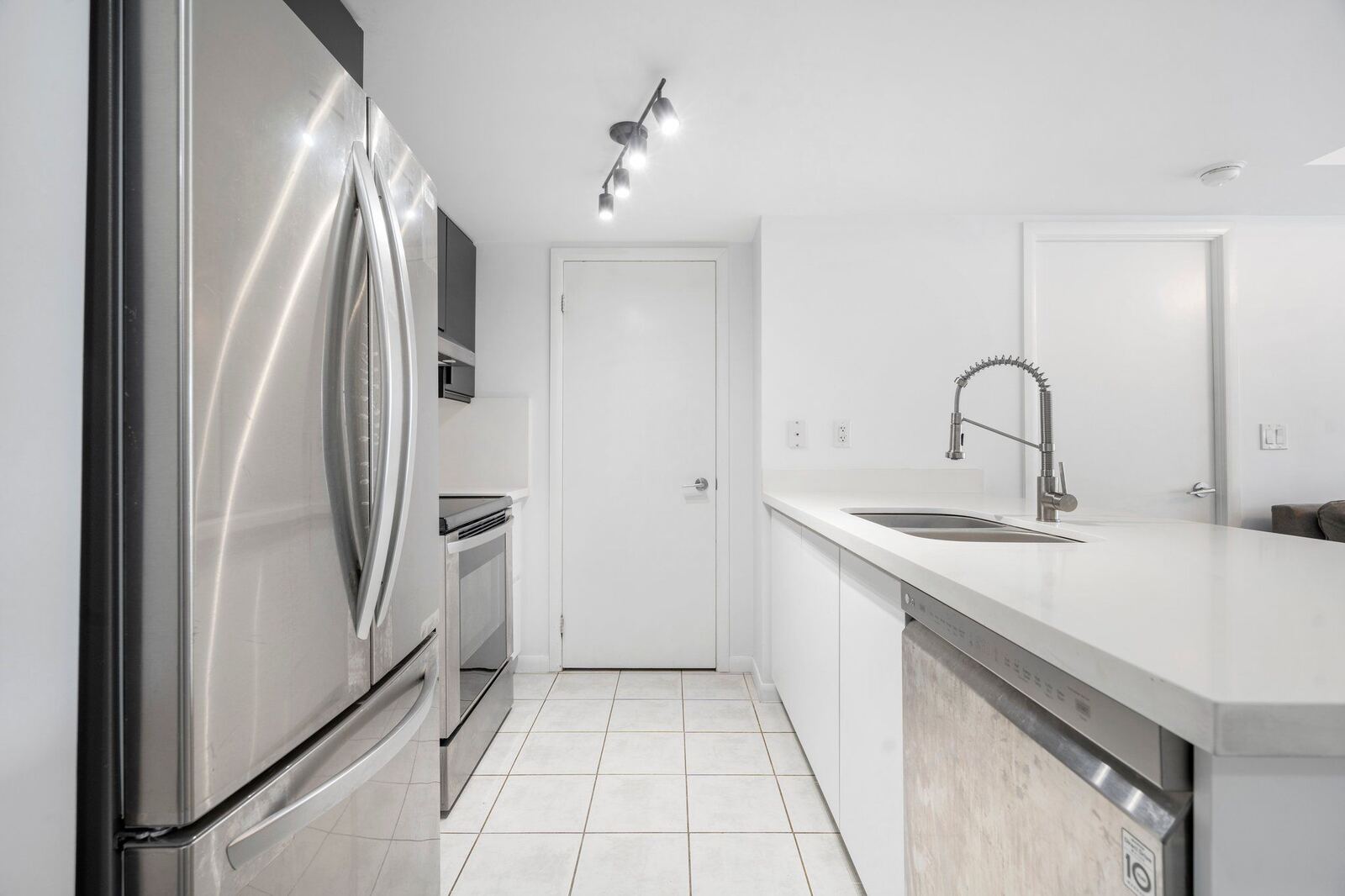 231 Fort York Boulevard photo 11