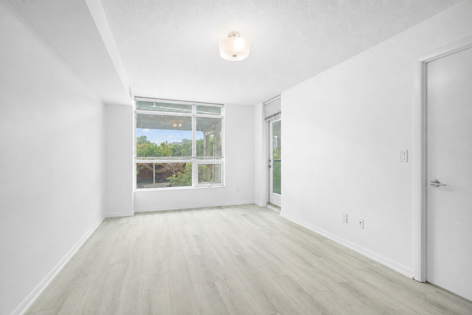231 Fort York Boulevard photo 13