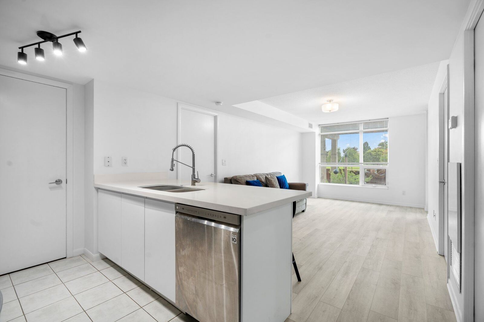 231 Fort York Boulevard photo 22