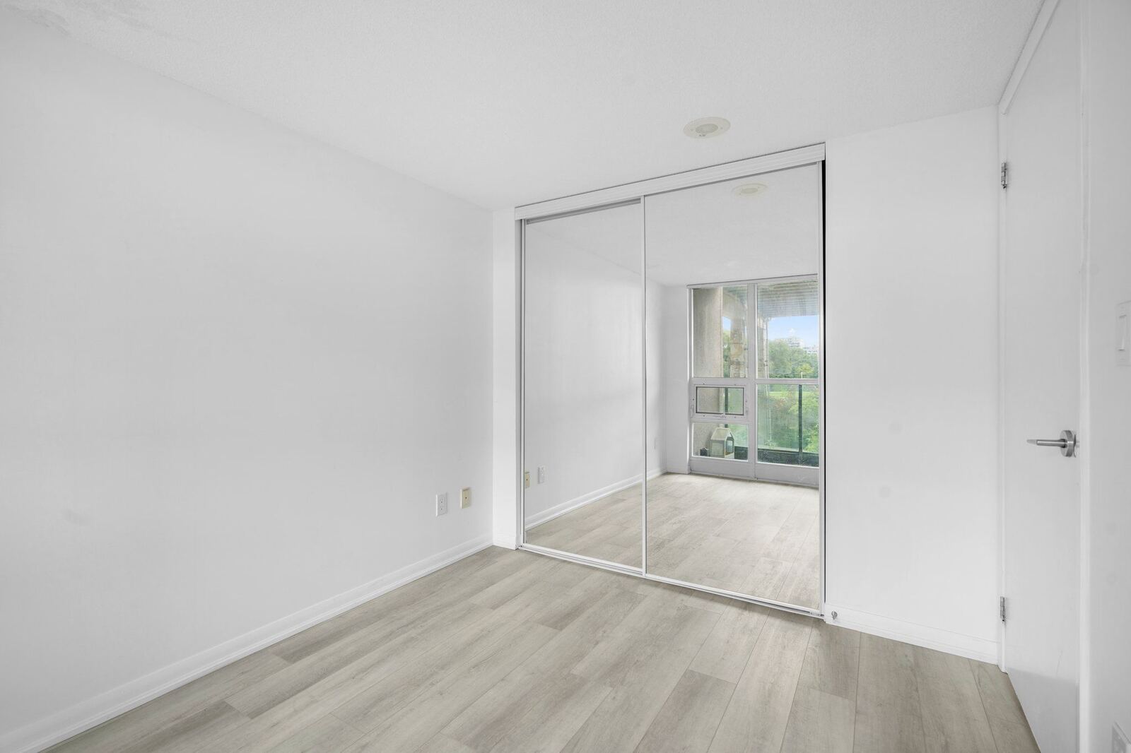 231 Fort York Boulevard photo 28
