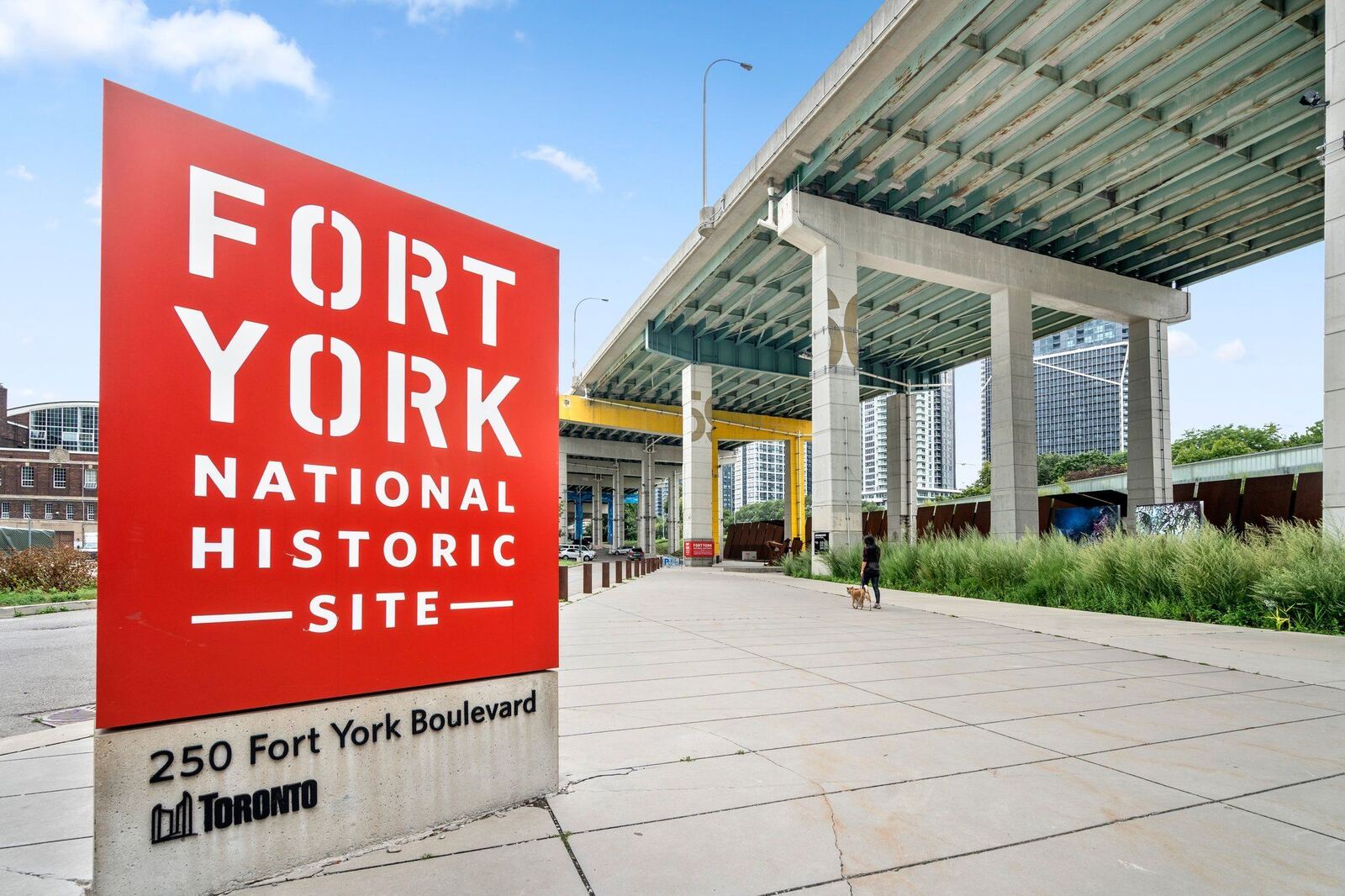 231 Fort York Boulevard photo 38