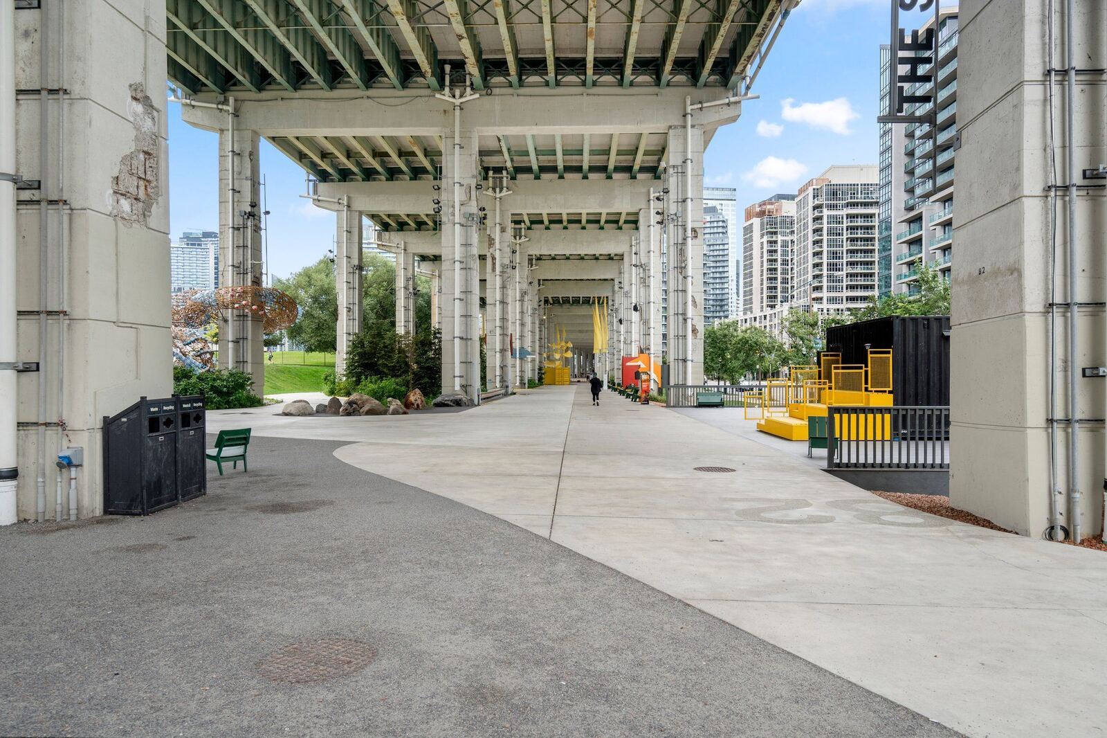 231 Fort York Boulevard photo 39