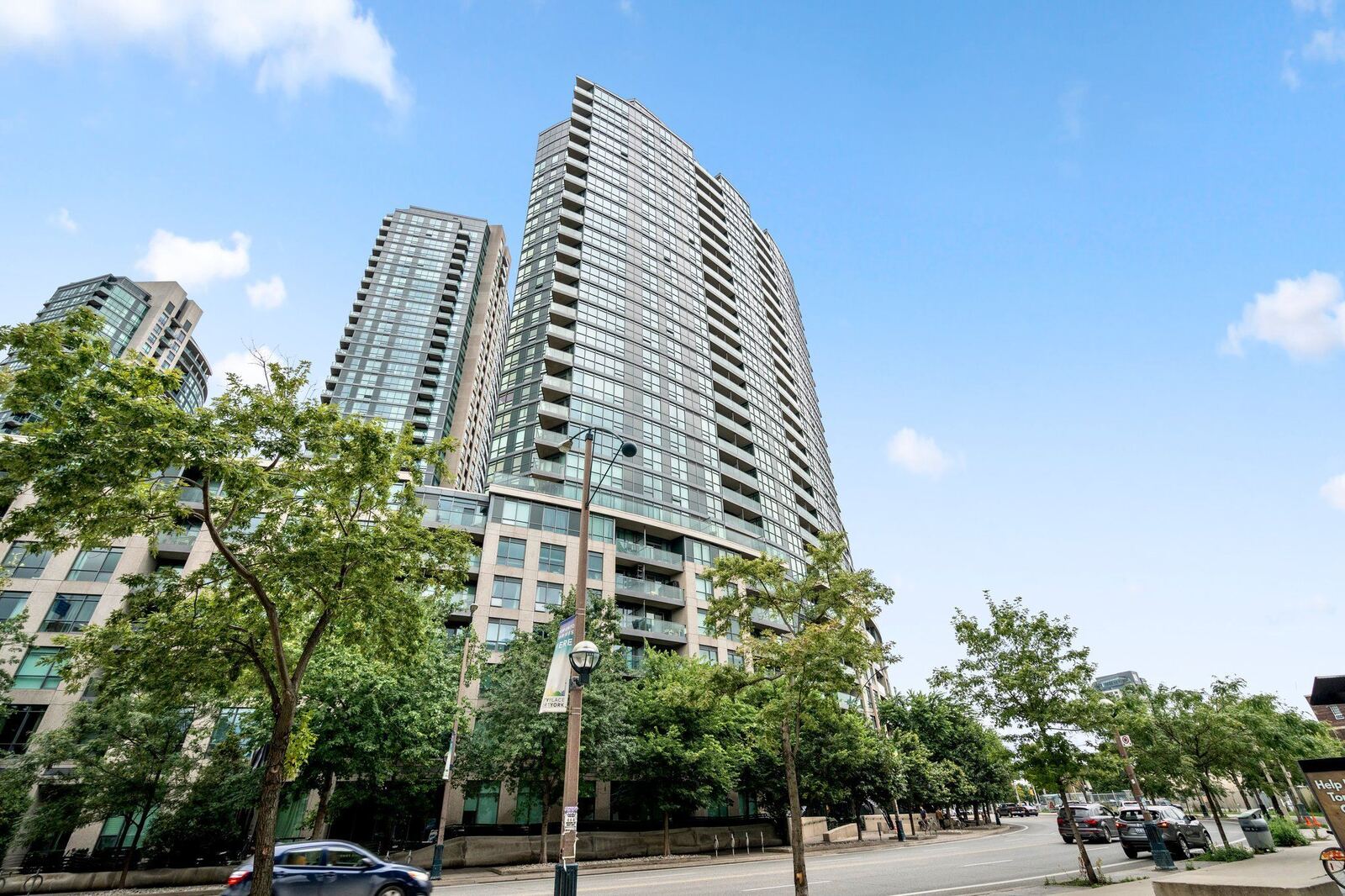 231 Fort York Boulevard photo 42
