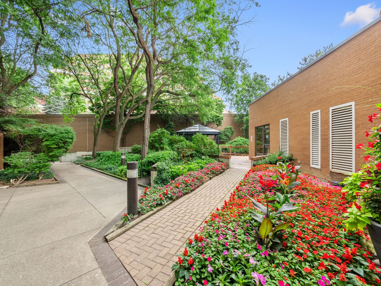 131 Beecroft Road photo 37