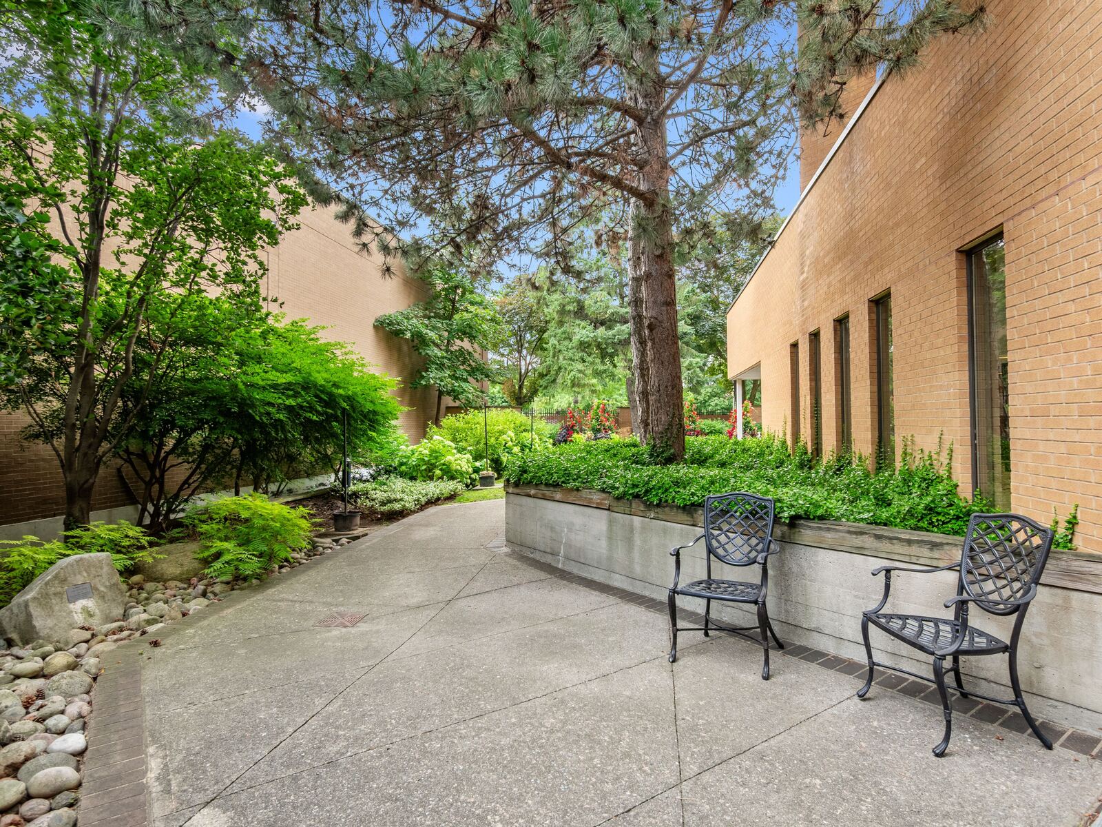 131 Beecroft Road photo 38