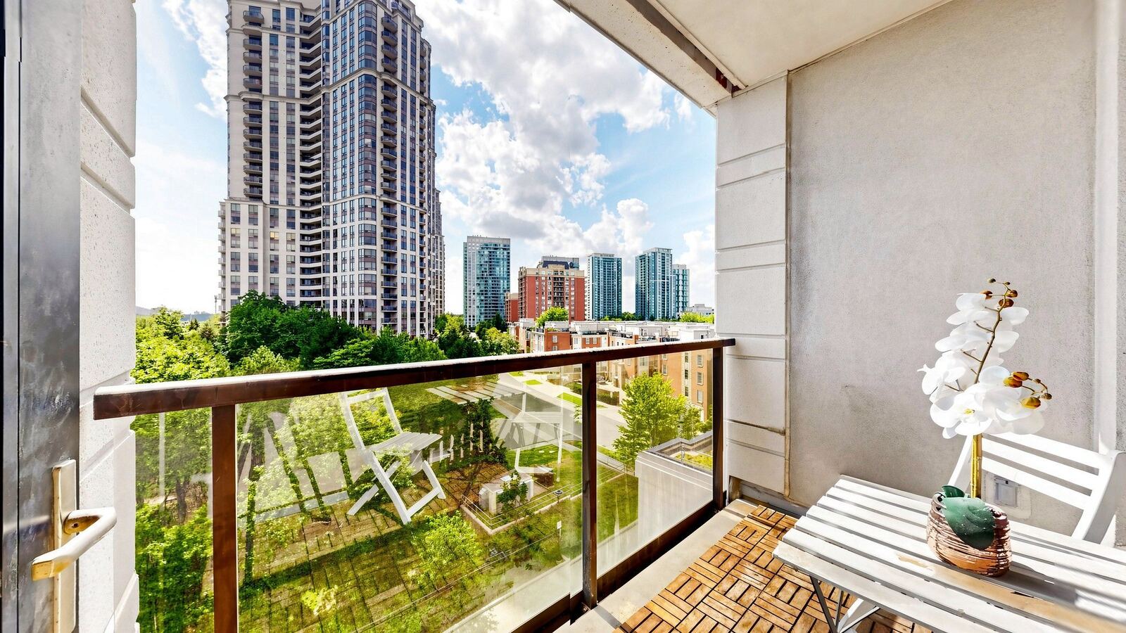 100 Harrison Garden Boulevard photo 4