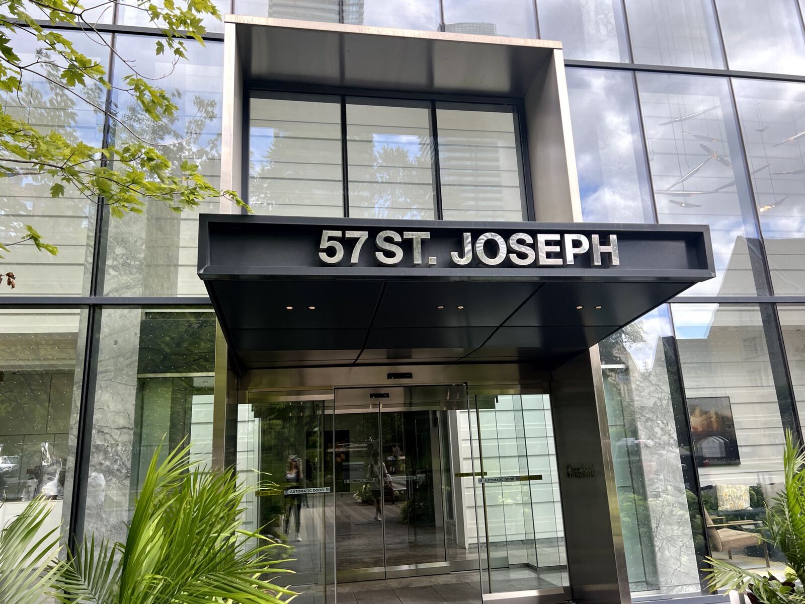 57 St Joseph Street photo 16