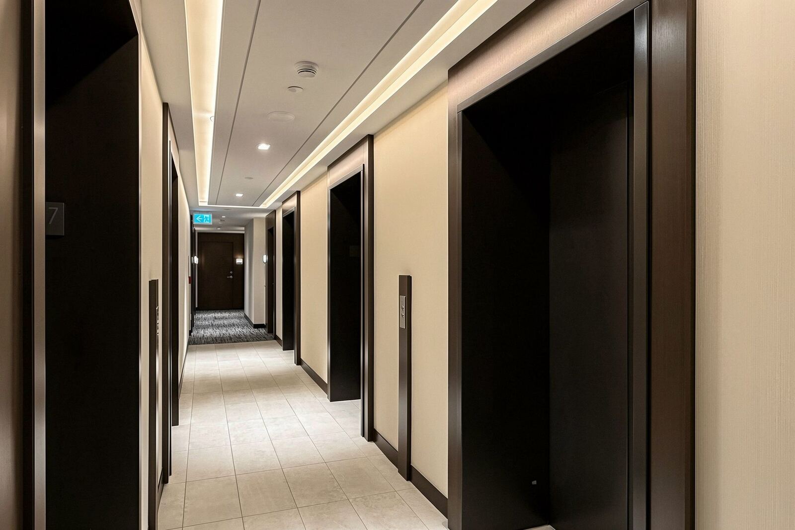 2221 Yonge Street photo 30