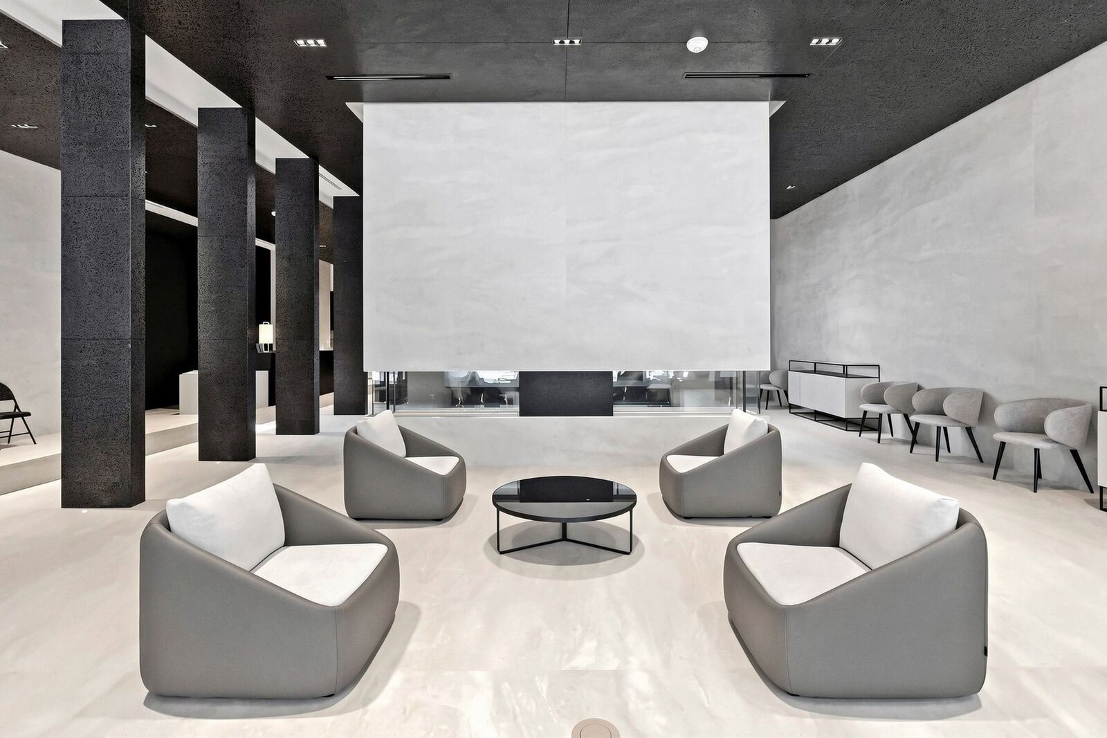 2221 Yonge Street photo 45