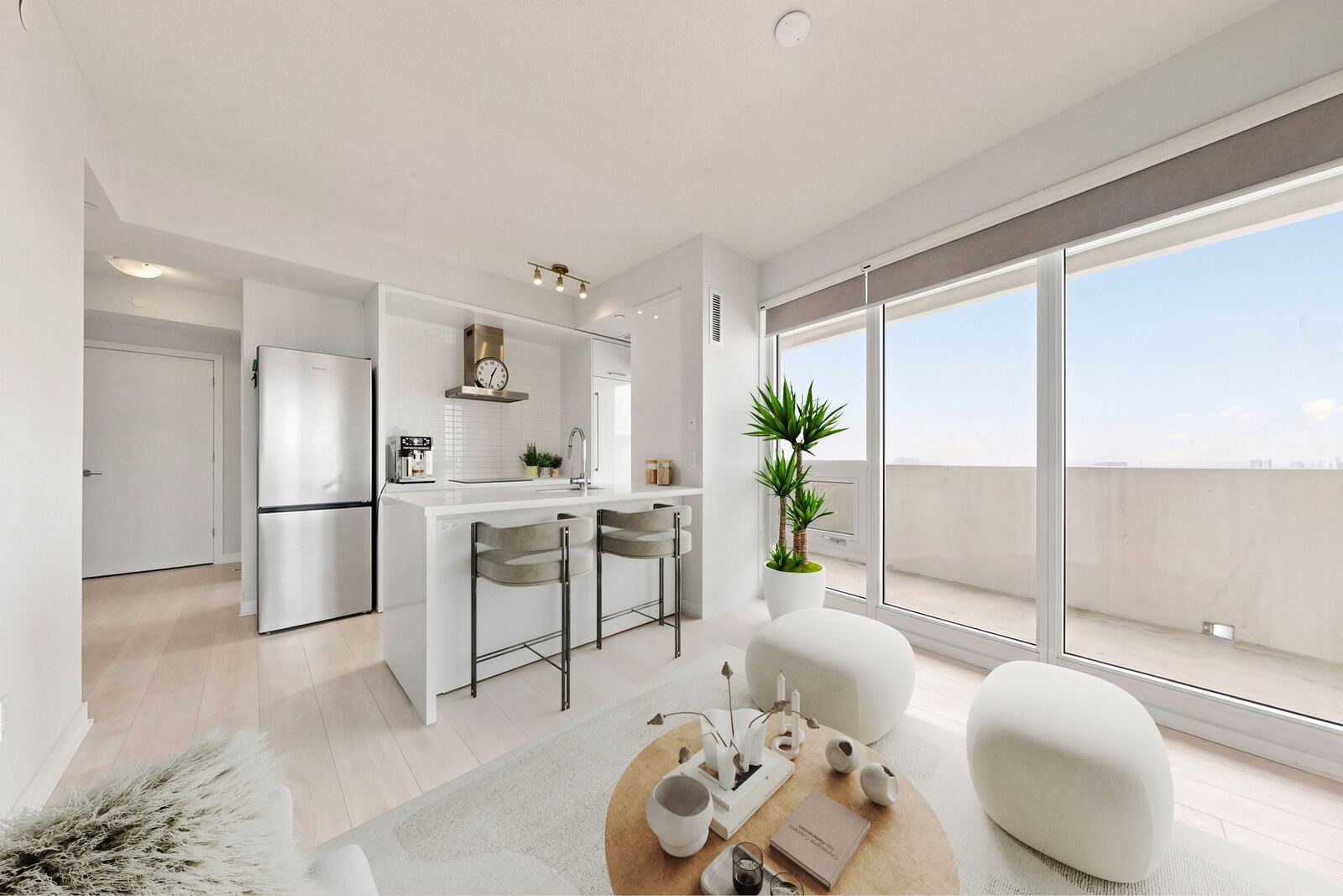 2221 Yonge Street photo 49