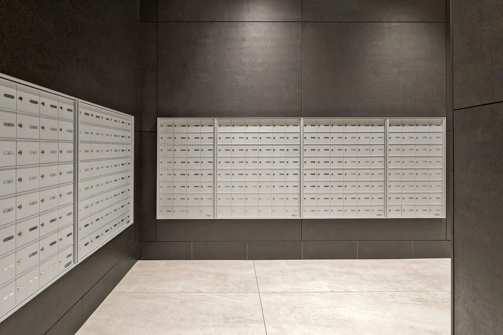 2221 Yonge Street photo 50