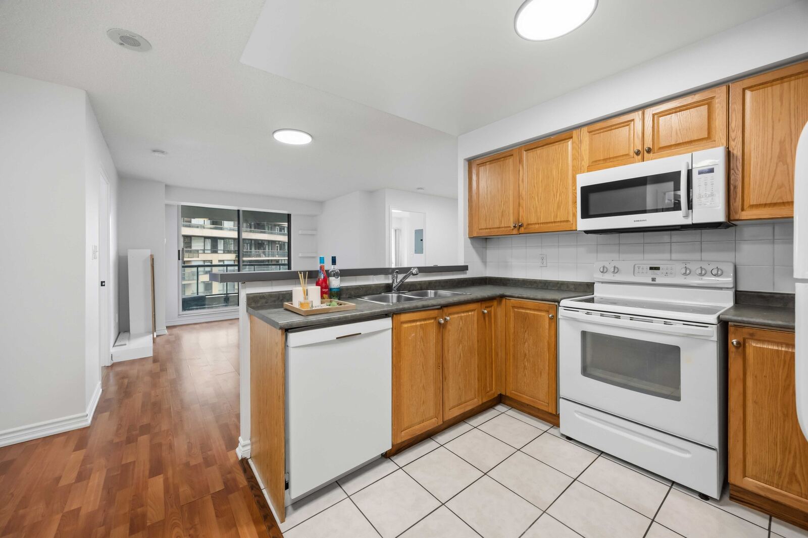 7 Lorraine Drive photo 9