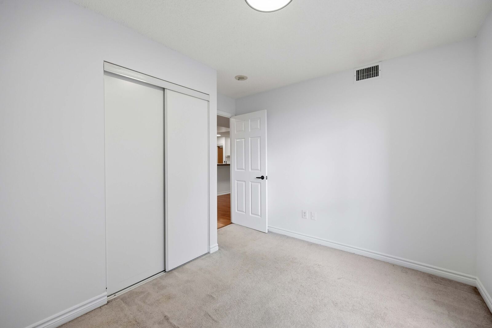 7 Lorraine Drive photo 23