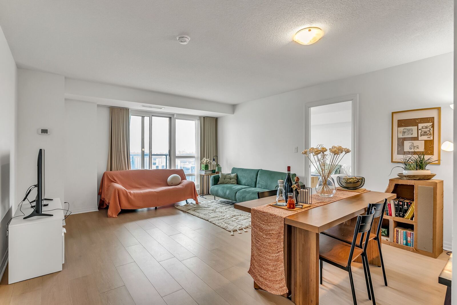 2015 Sheppard Avenue E photo 19