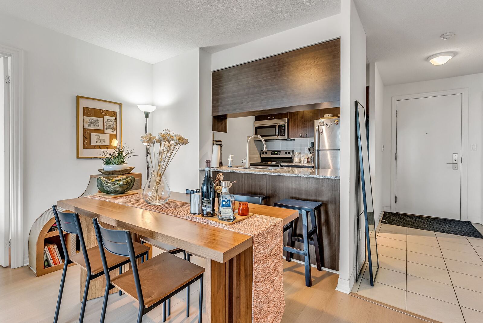 2015 Sheppard Avenue E photo 23