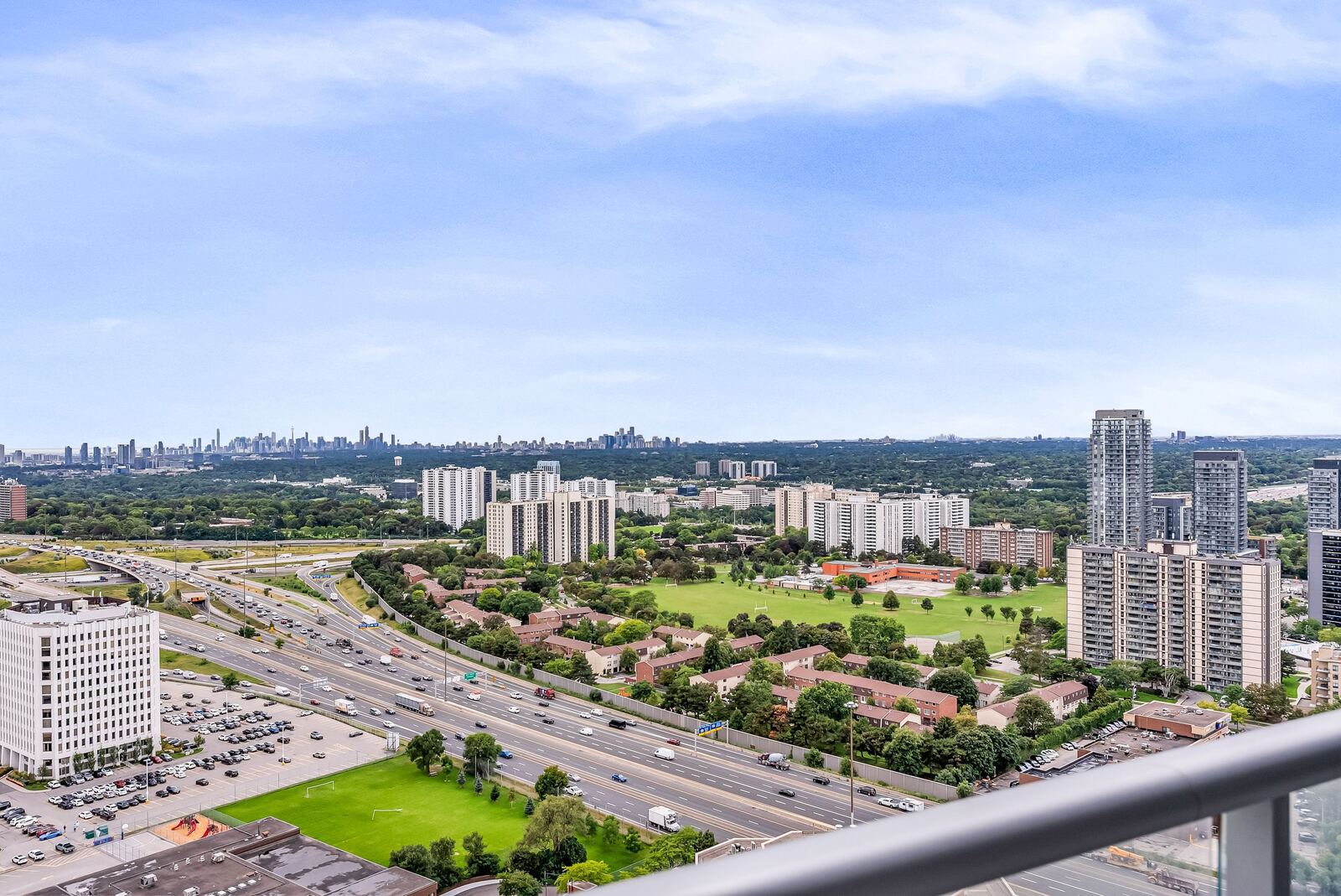 2015 Sheppard Avenue E photo 43