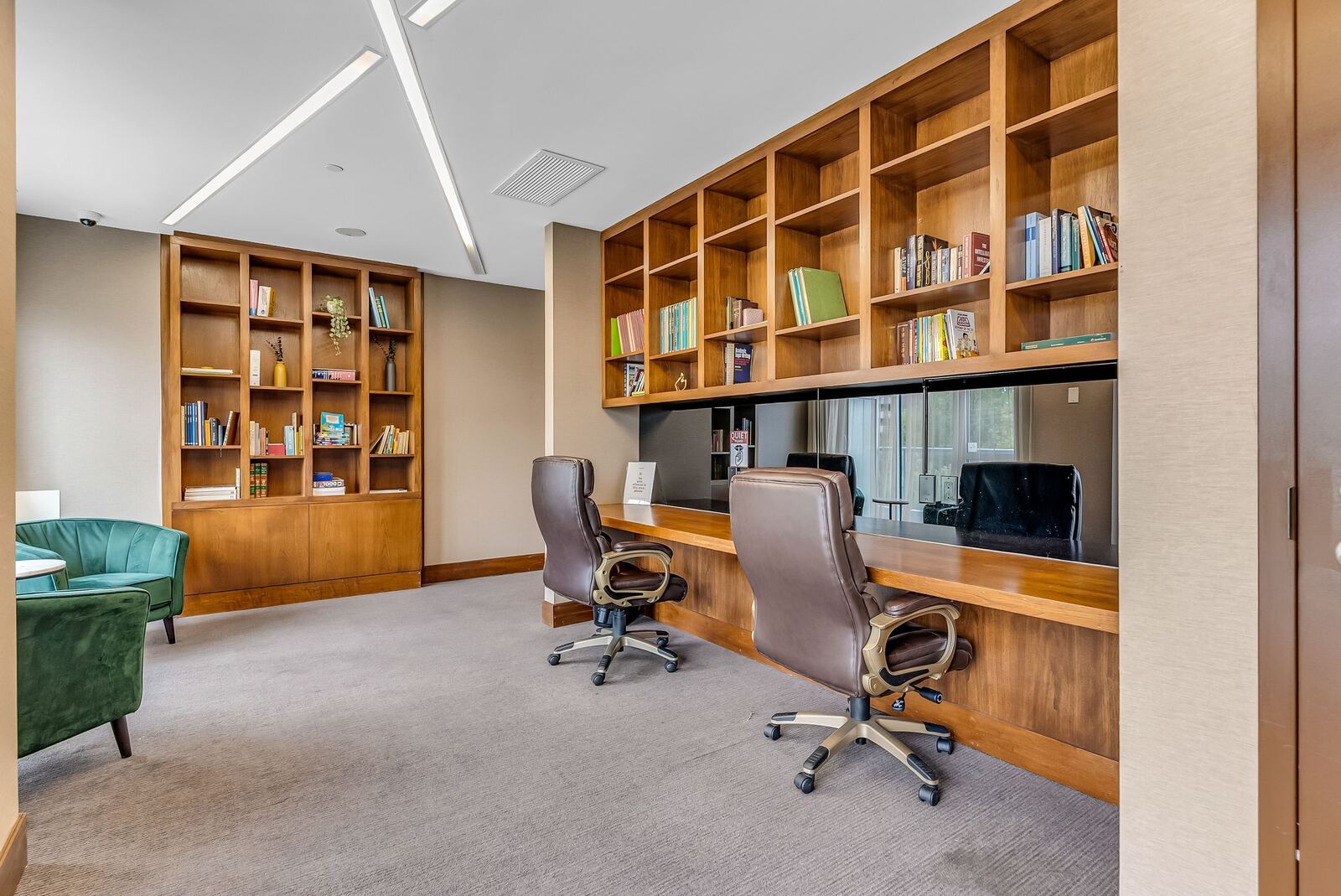 2015 Sheppard Avenue E photo 45