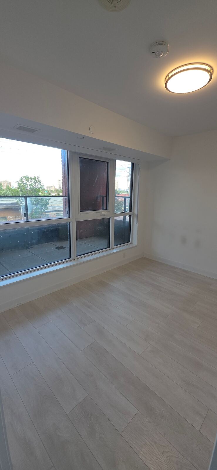 8 Tippett Road photo 9