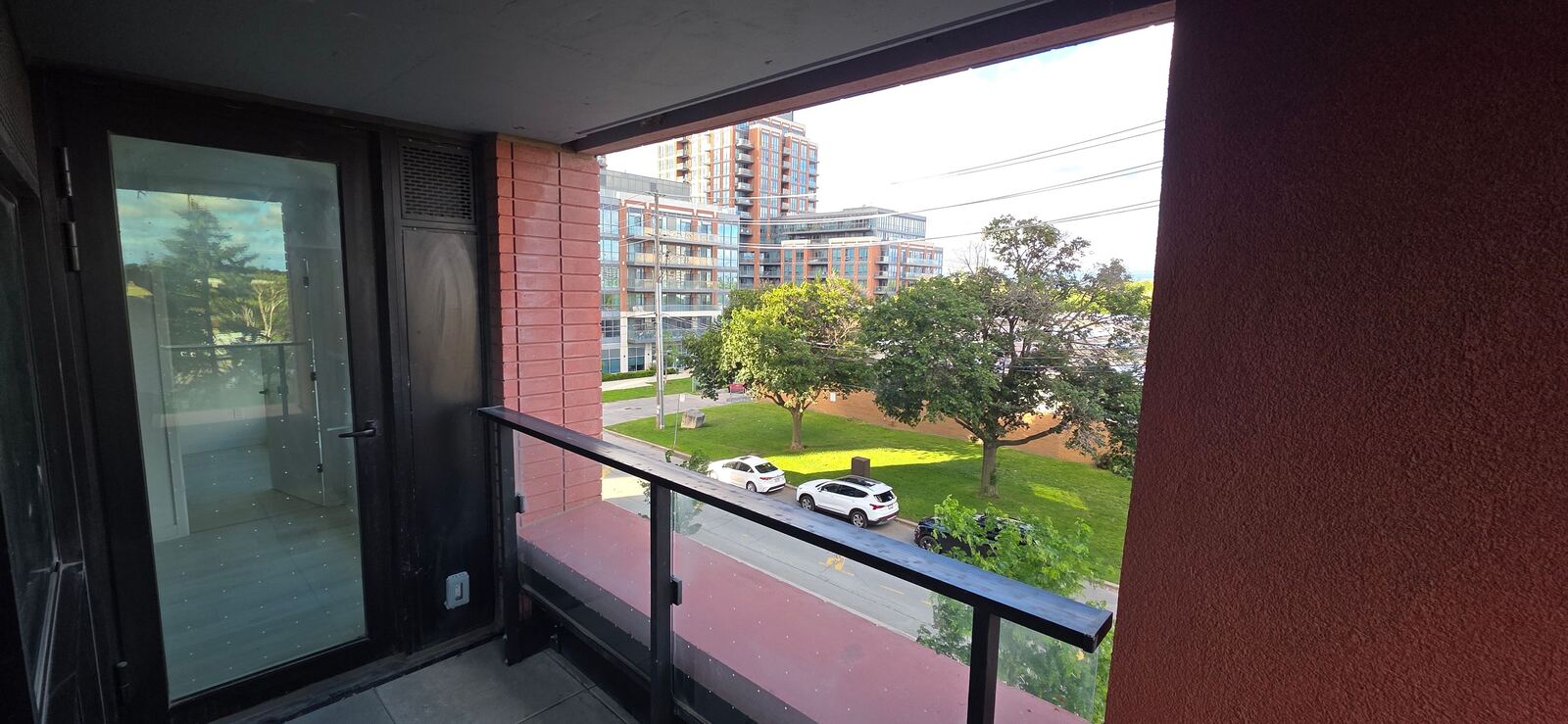 8 Tippett Road photo 16