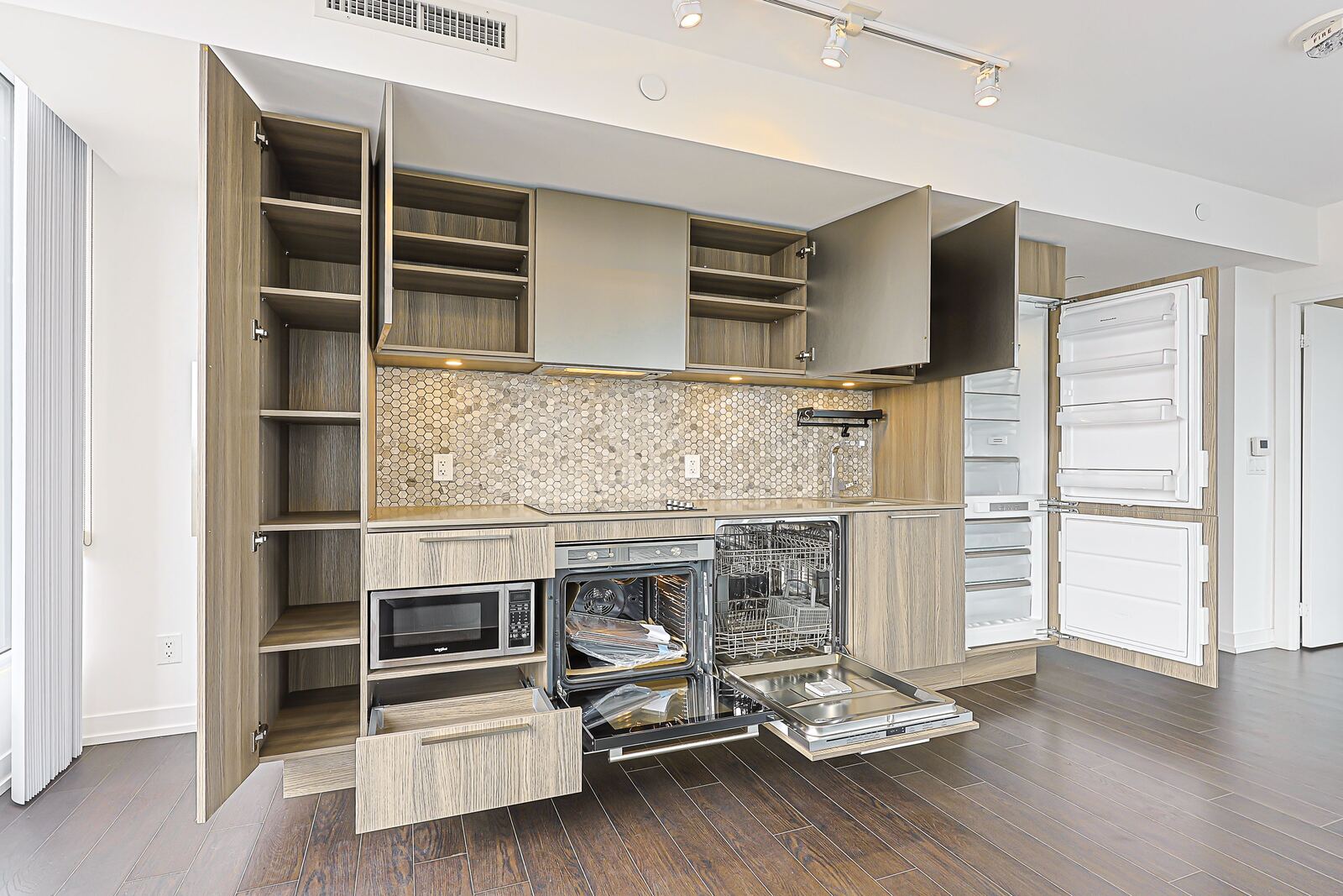 85 Wood Street photo 15