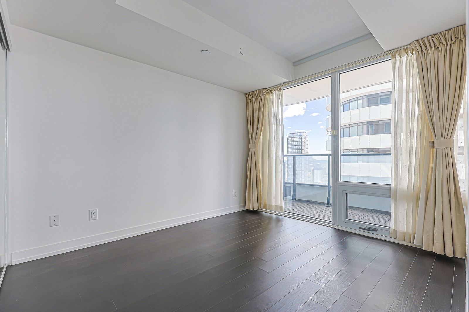 85 Wood Street photo 24
