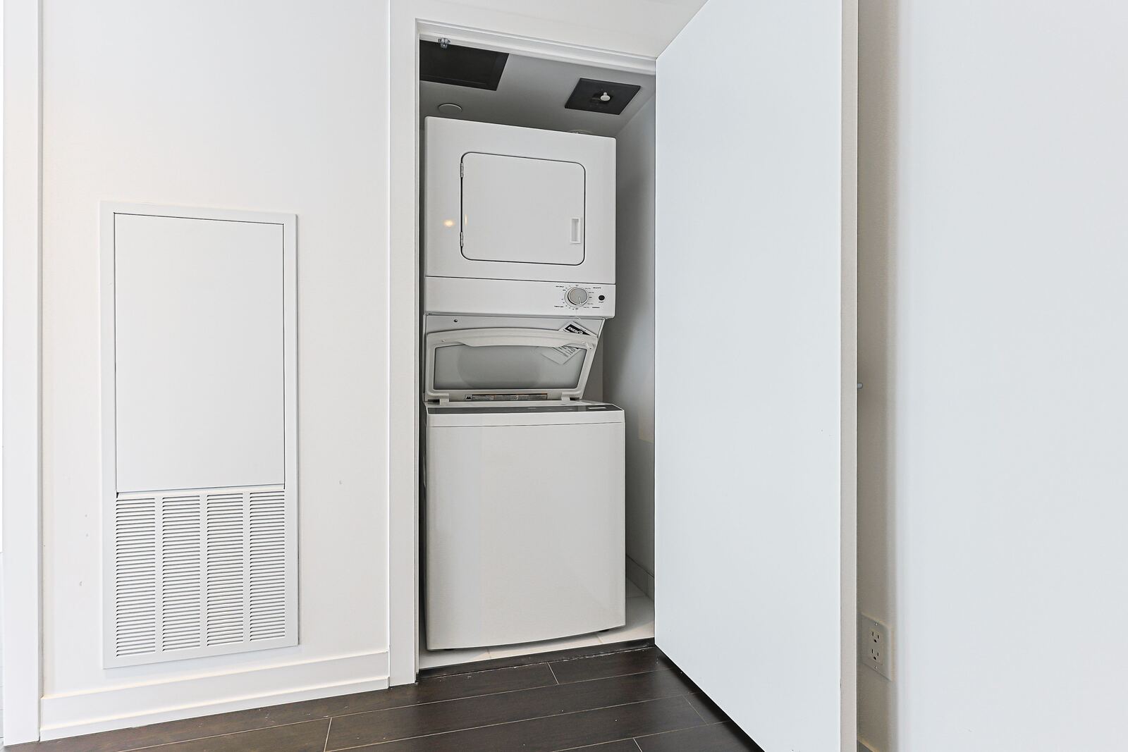 85 Wood Street photo 36