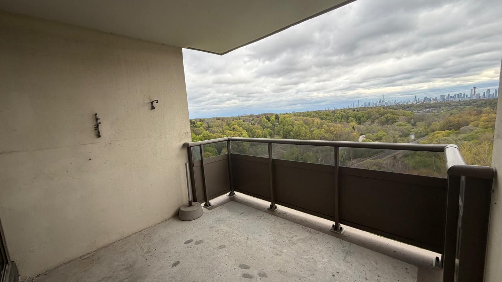 15 Vicora Linkway photo 5