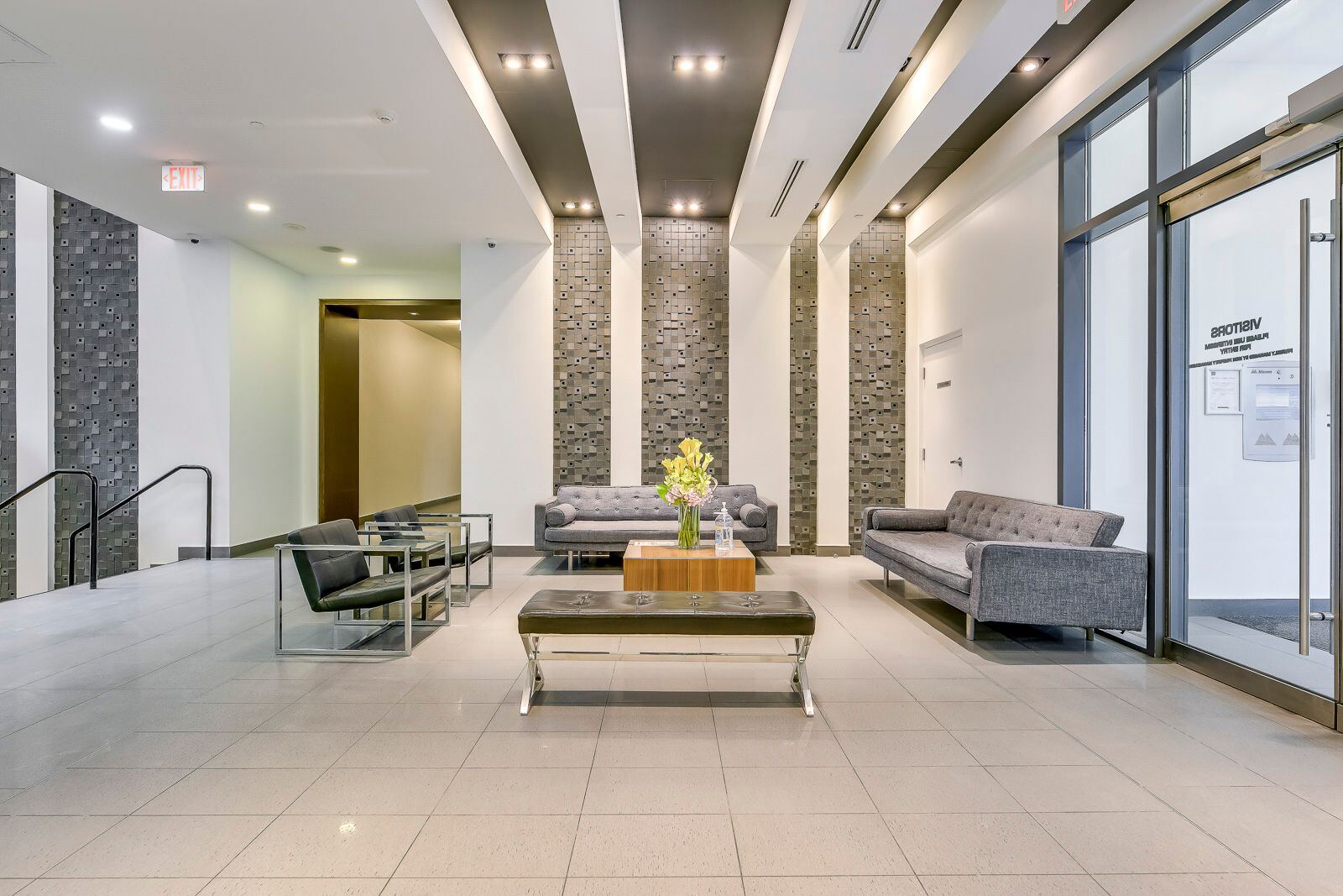 20 Bruyeres Mews photo 9