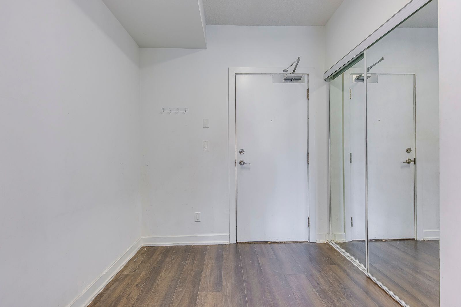 20 Bruyeres Mews photo 11