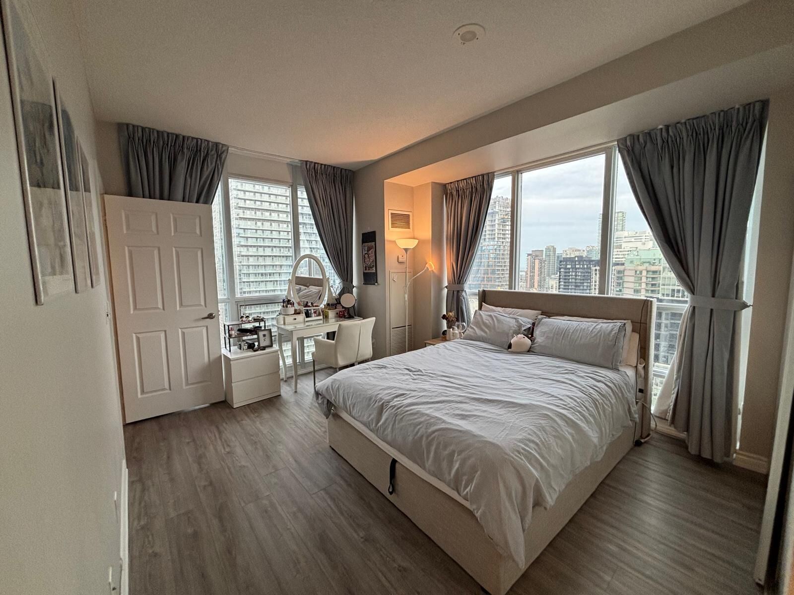 761 Bay Street photo 3