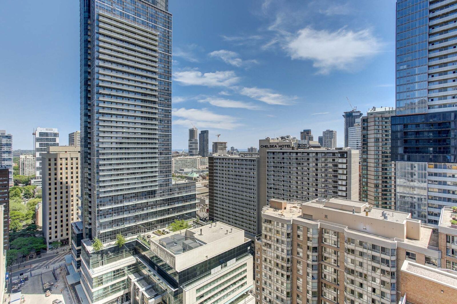 761 Bay Street photo 4