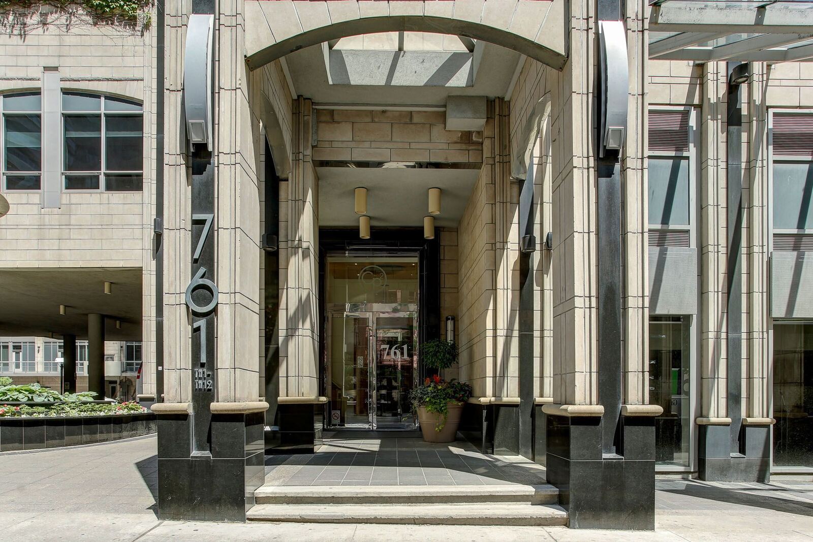 761 Bay Street photo 7