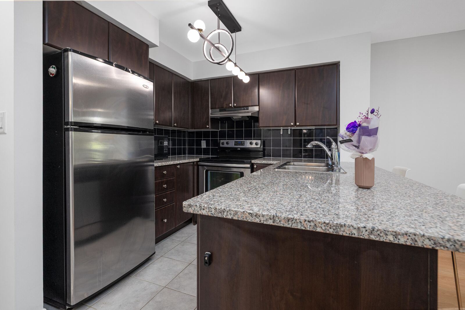 35 Hollywood Avenue photo 18