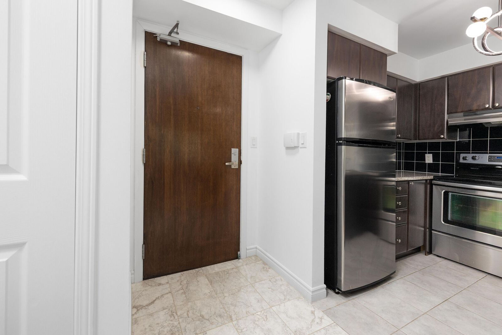 35 Hollywood Avenue photo 26