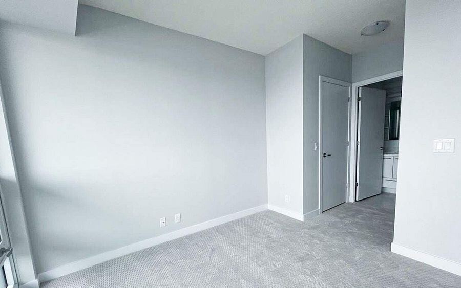 2221 Yonge Street photo 15